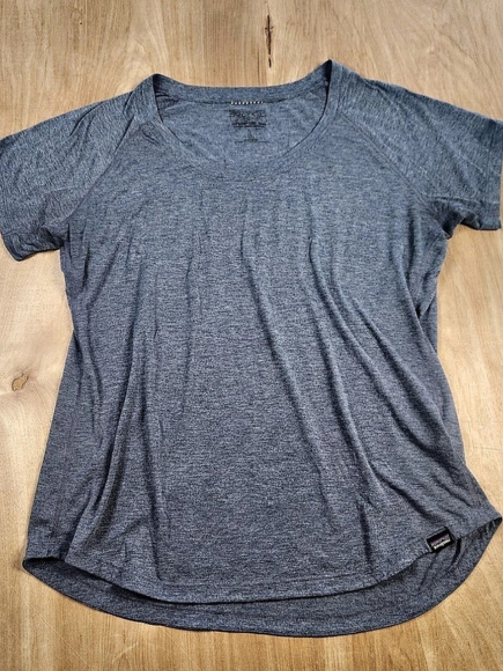 Patagonia Women's Capilene Cool Trail Worn Wear Short Sleeve Tee in Blue Grey L